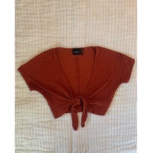 ☼ UO cropped front tie top ☼
